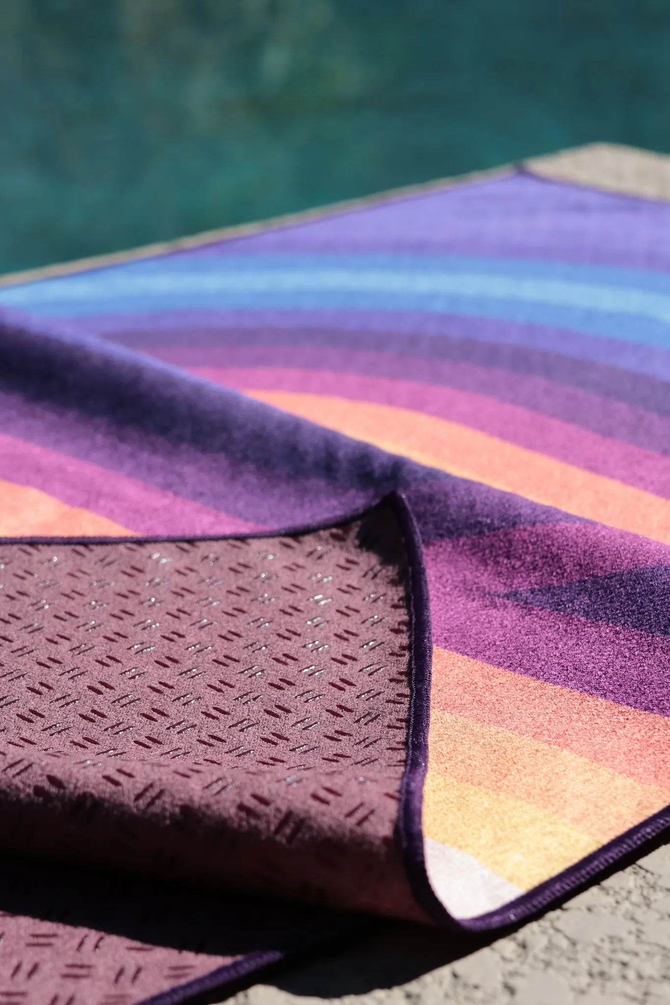 Mat Towel | Retro Glow