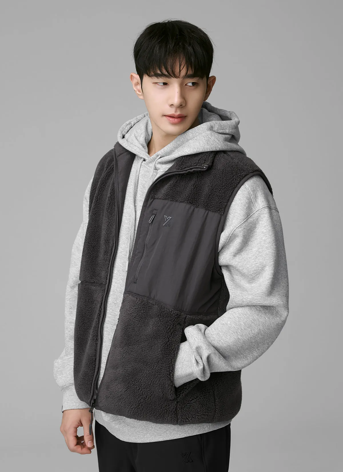 Multi-pocket fleece vest