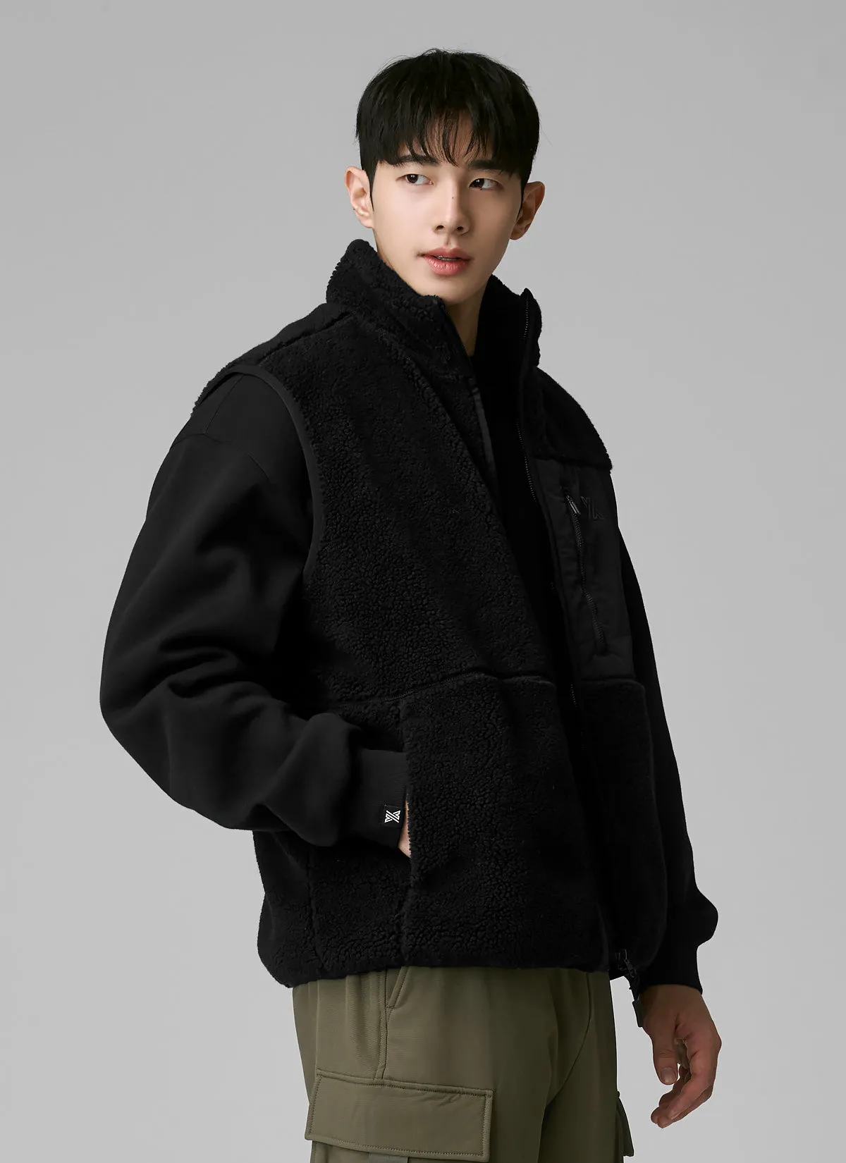 Multi-pocket fleece vest