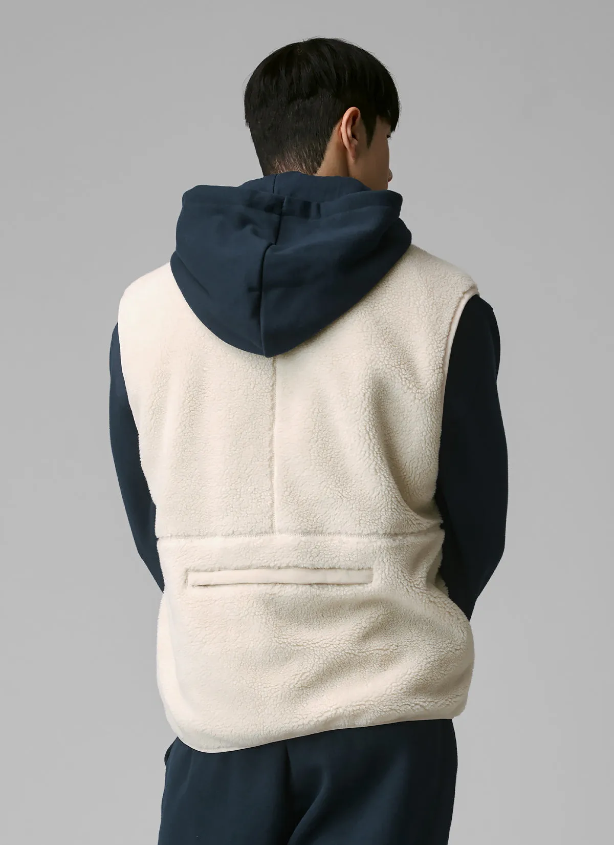 Multi-pocket fleece vest
