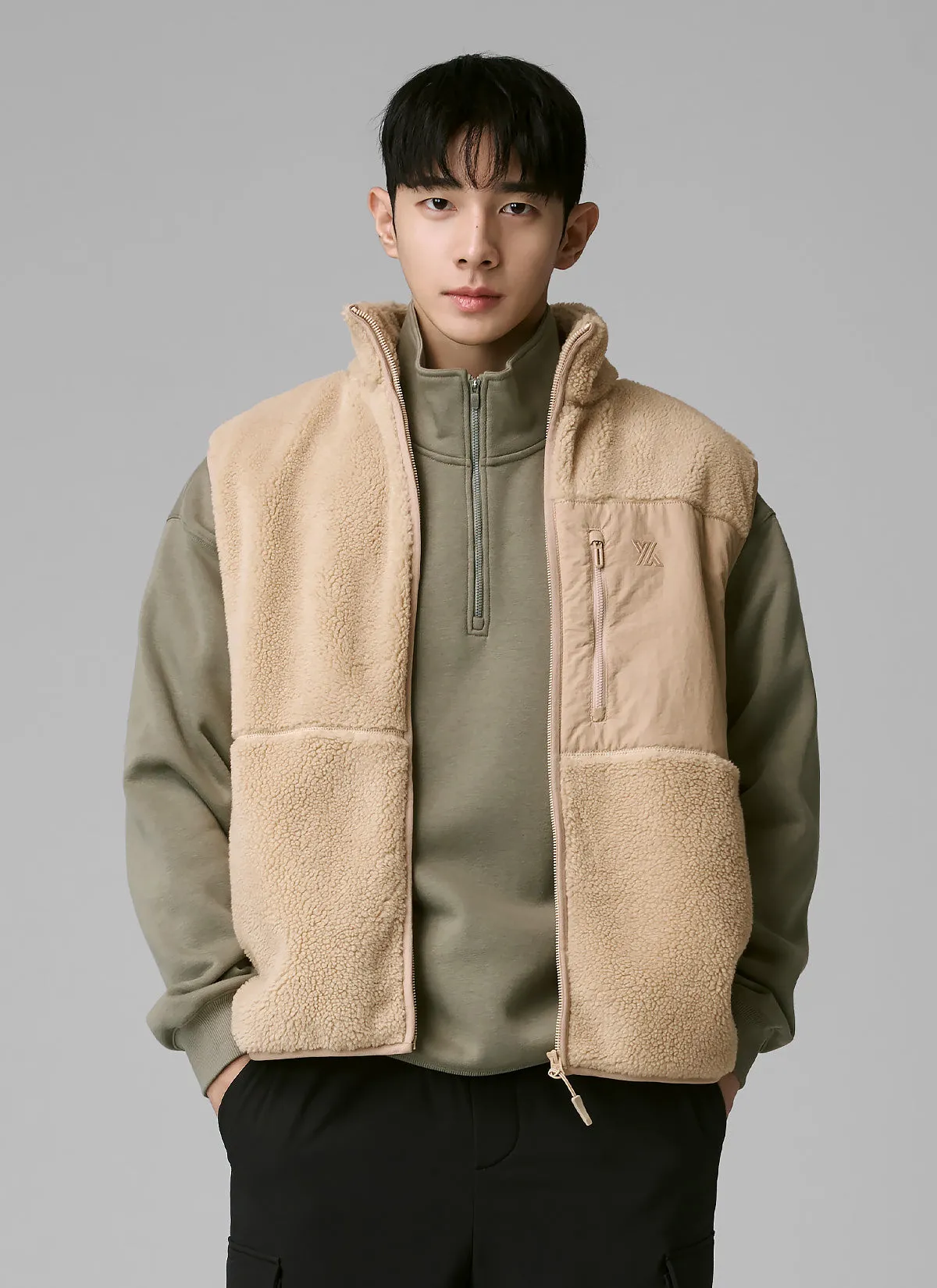 Multi-pocket fleece vest