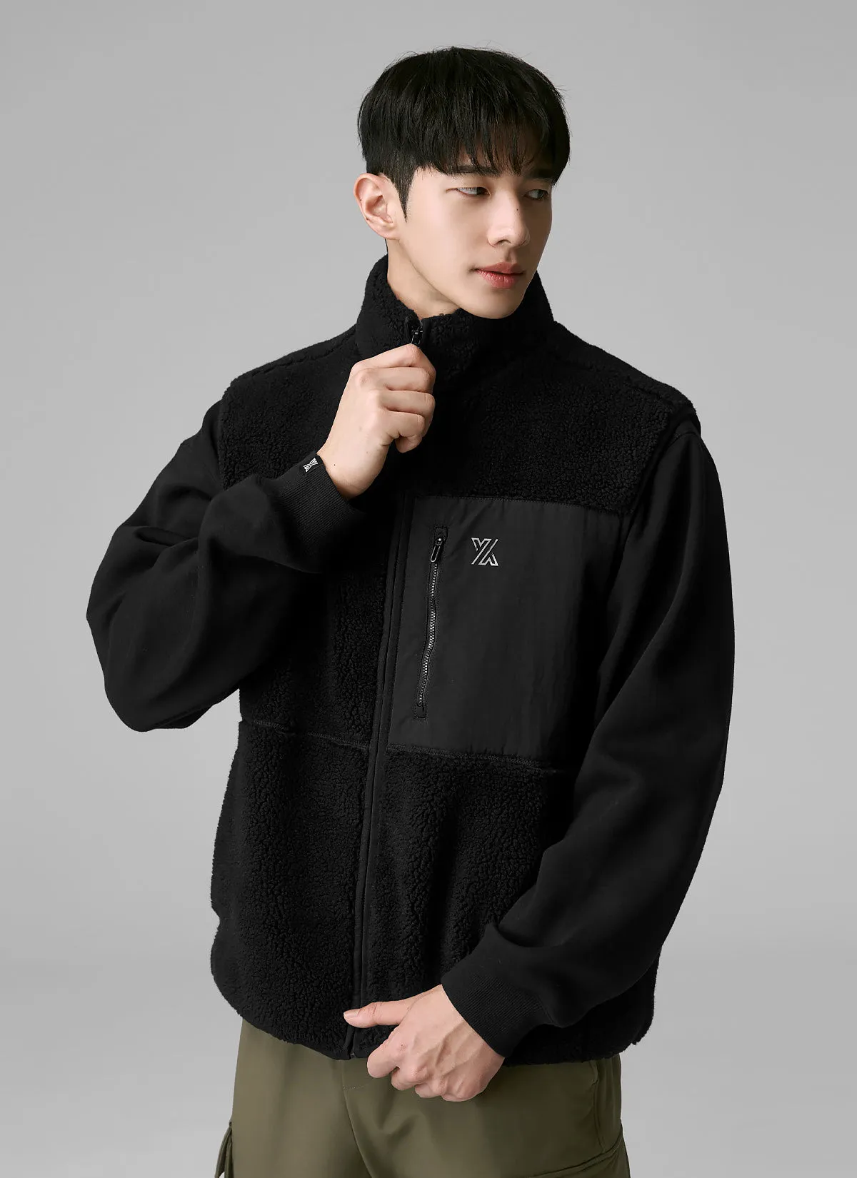 Multi-pocket fleece vest