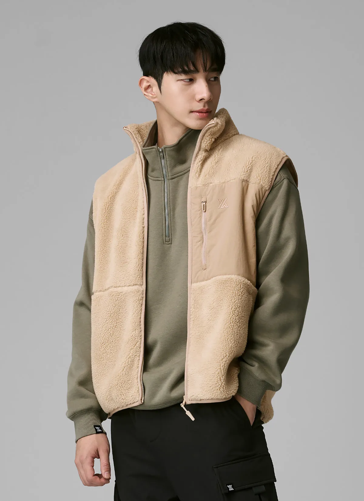Multi-pocket fleece vest